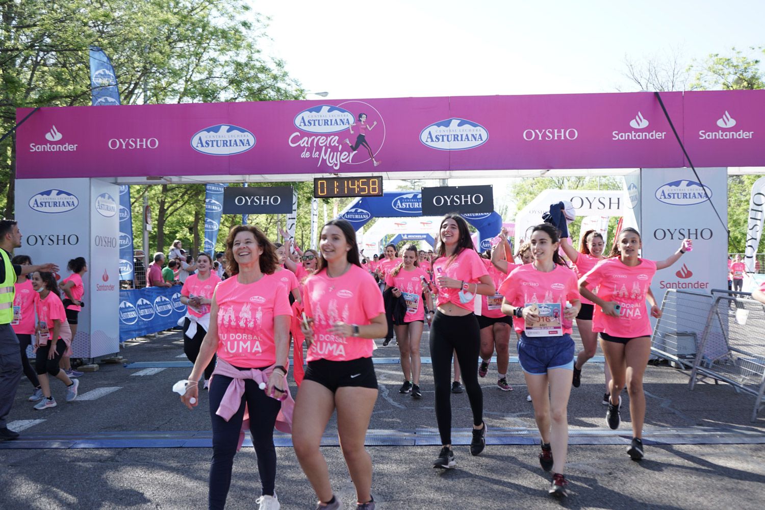 Todas las fotos de meta de la Carrera de la Mujer de Madrid 03669