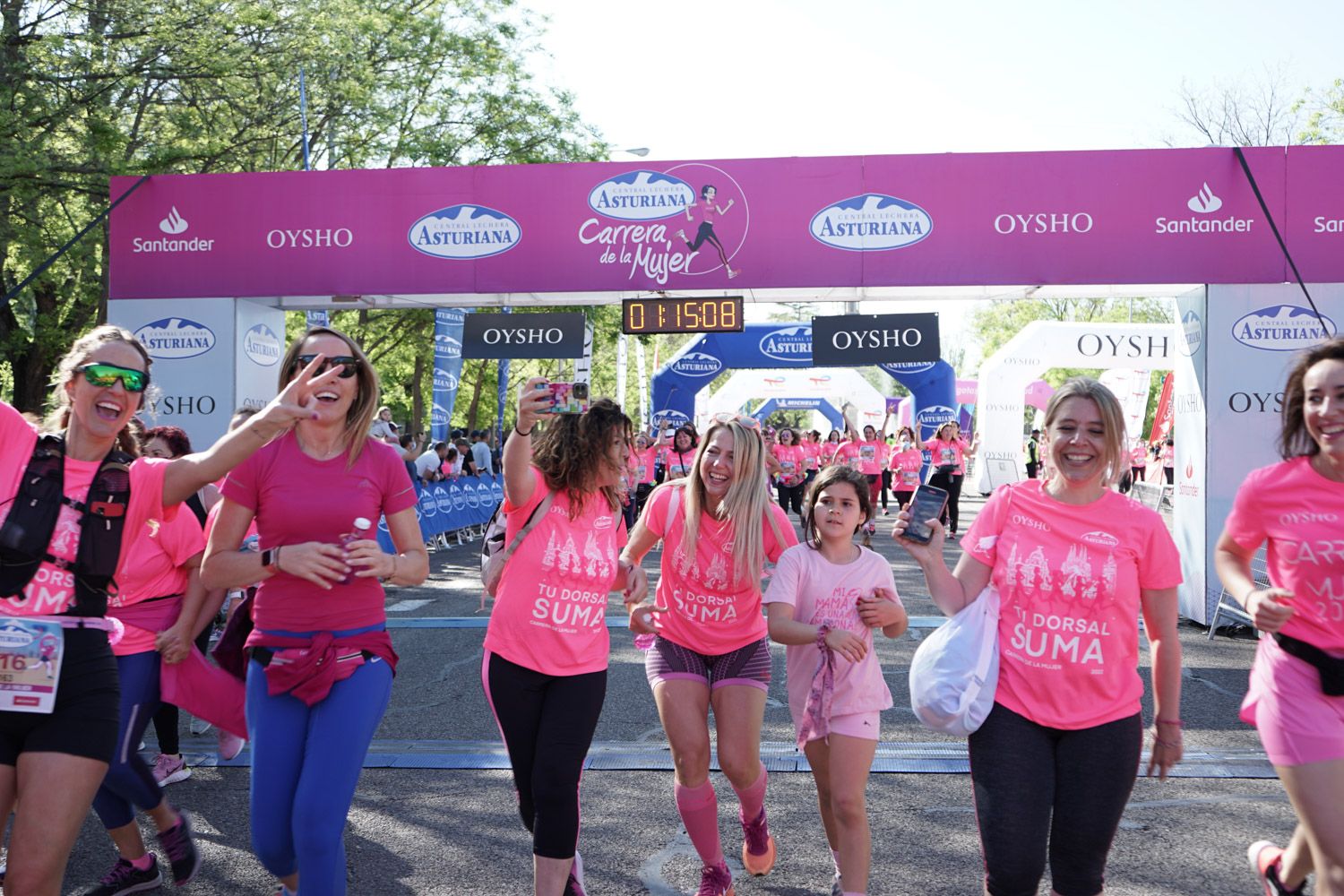 Todas las fotos de meta de la Carrera de la Mujer de Madrid 03670