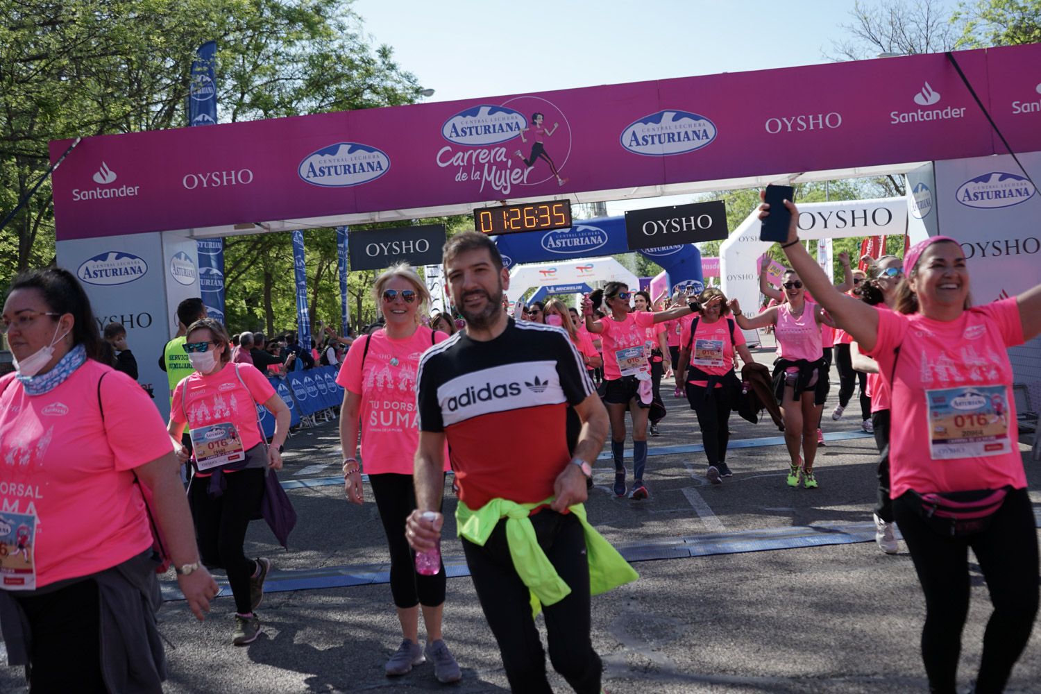 Todas las fotos de meta de la Carrera de la Mujer de Madrid 03781