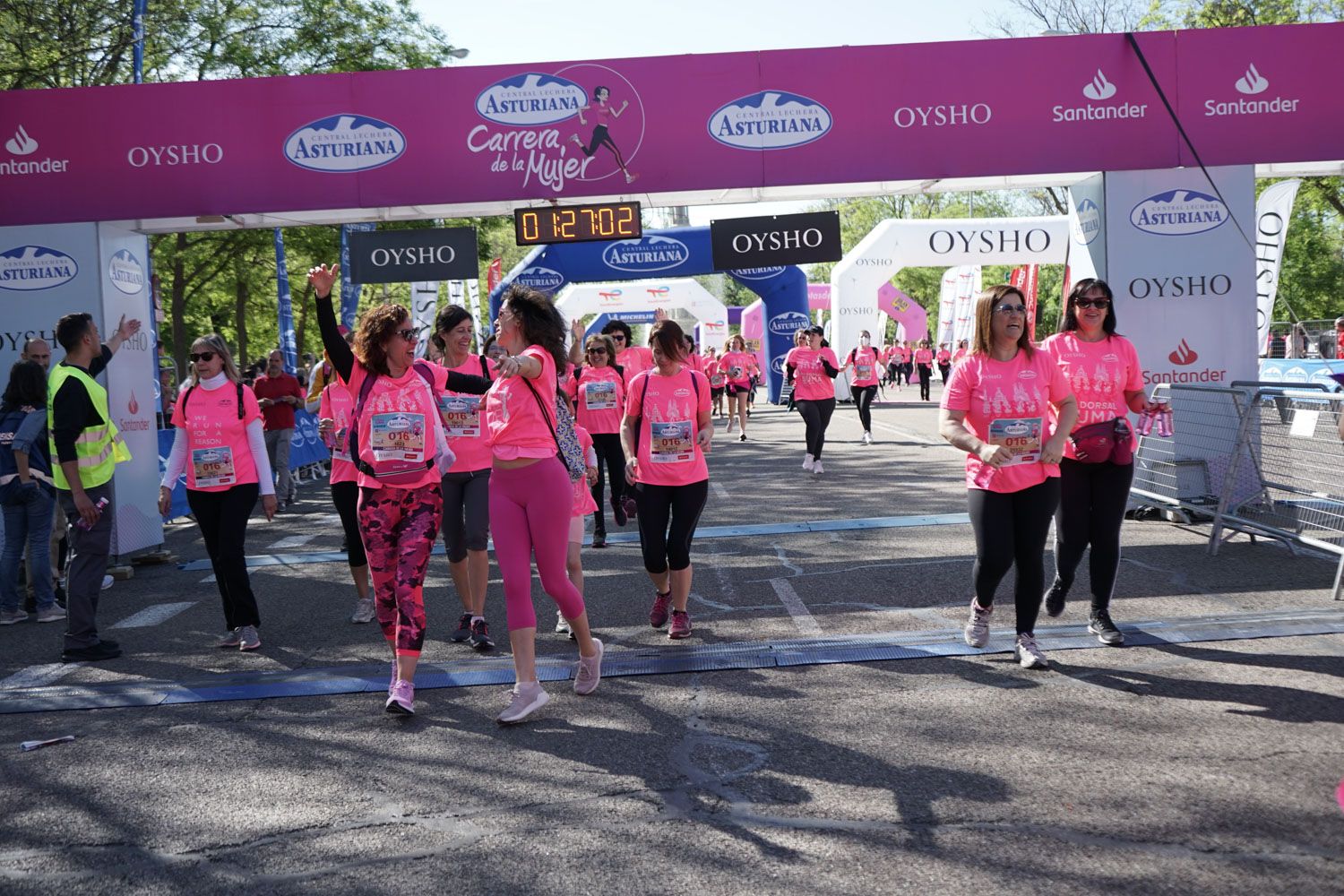 Todas las fotos de meta de la Carrera de la Mujer de Madrid 03787