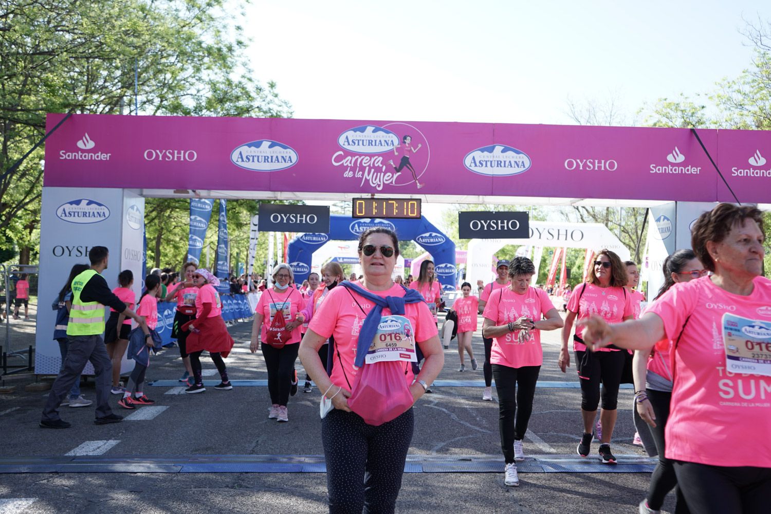 Todas las fotos de meta de la Carrera de la Mujer de Madrid 03690