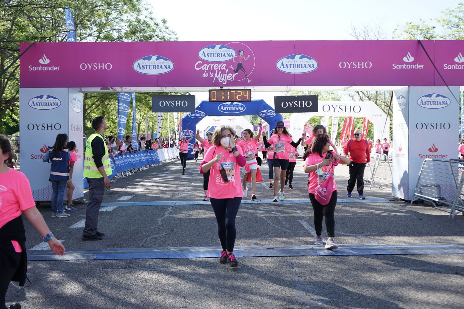 Todas las fotos de meta de la Carrera de la Mujer de Madrid 03692
