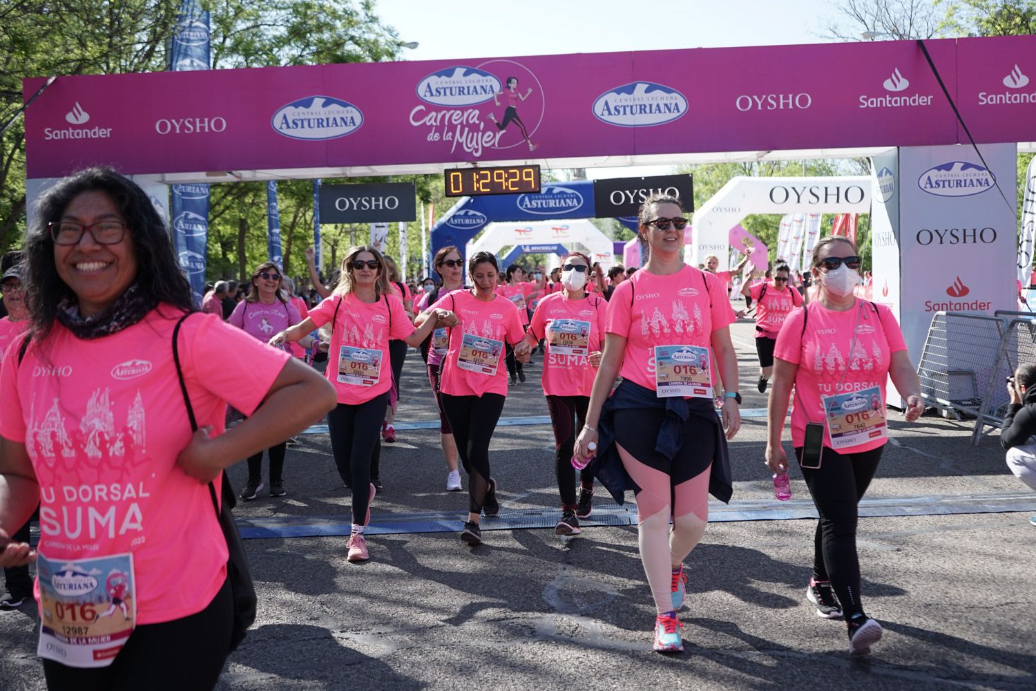Todas las fotos de meta de la Carrera de la Mujer de Madrid 03812
