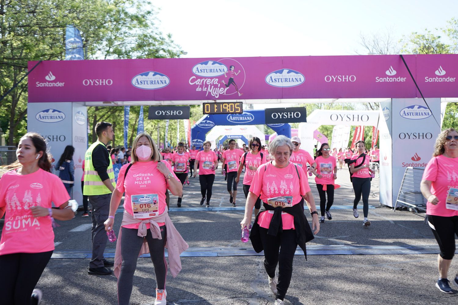 Todas las fotos de meta de la Carrera de la Mujer de Madrid 03706