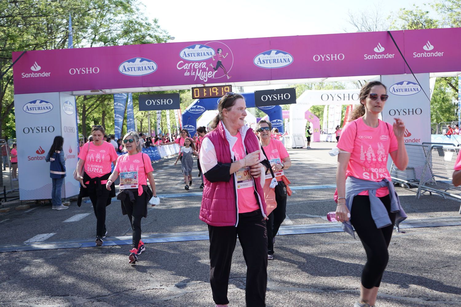 Todas las fotos de meta de la Carrera de la Mujer de Madrid 03708