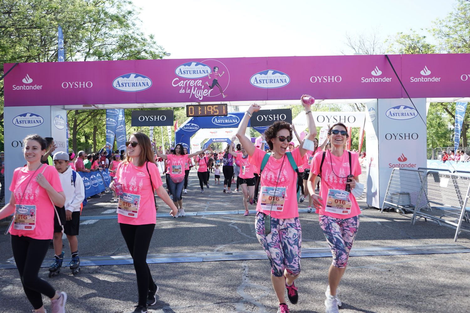 Todas las fotos de meta de la Carrera de la Mujer de Madrid 03713