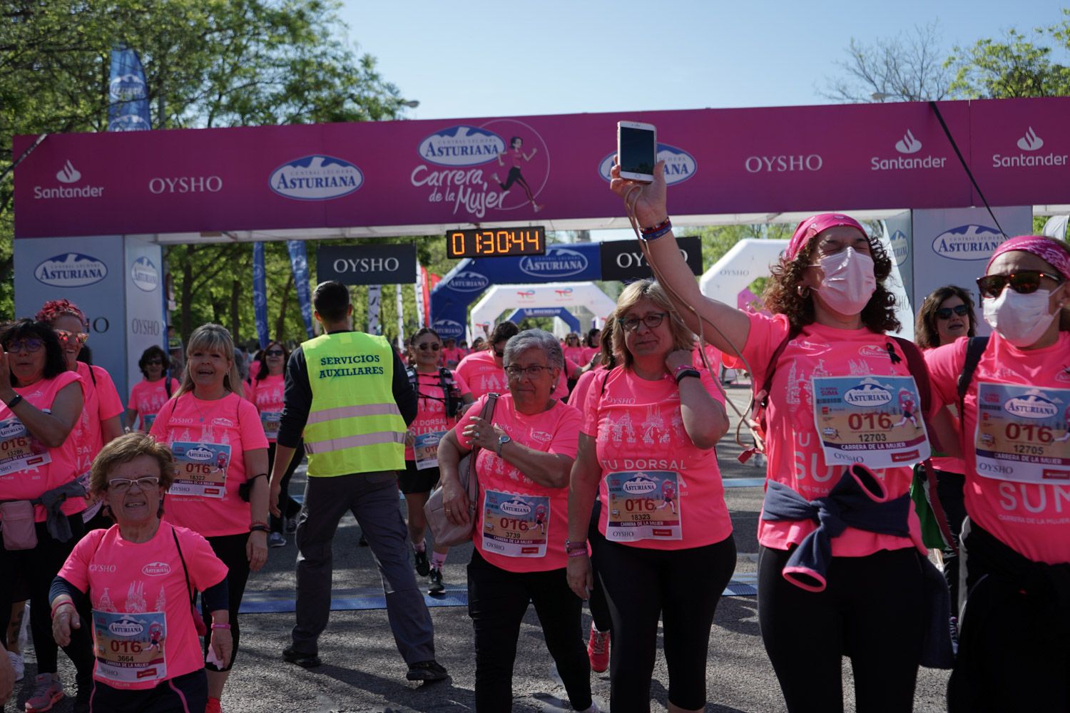 Todas las fotos de meta de la Carrera de la Mujer de Madrid 03824