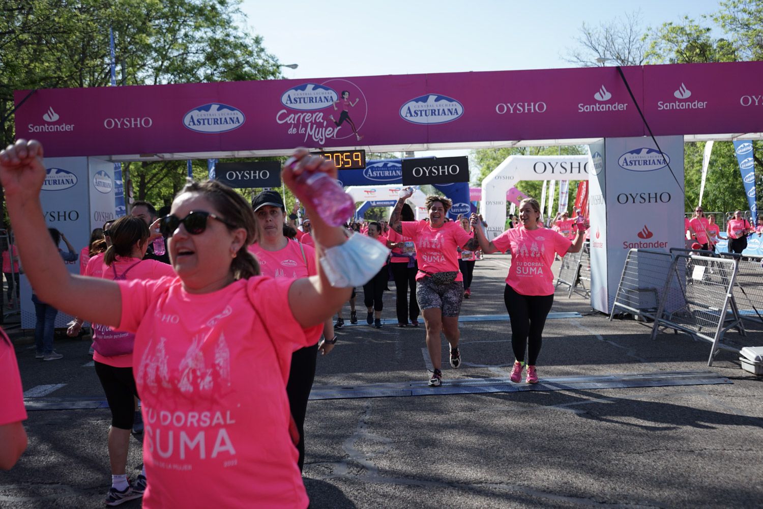 Todas las fotos de meta de la Carrera de la Mujer de Madrid 03719