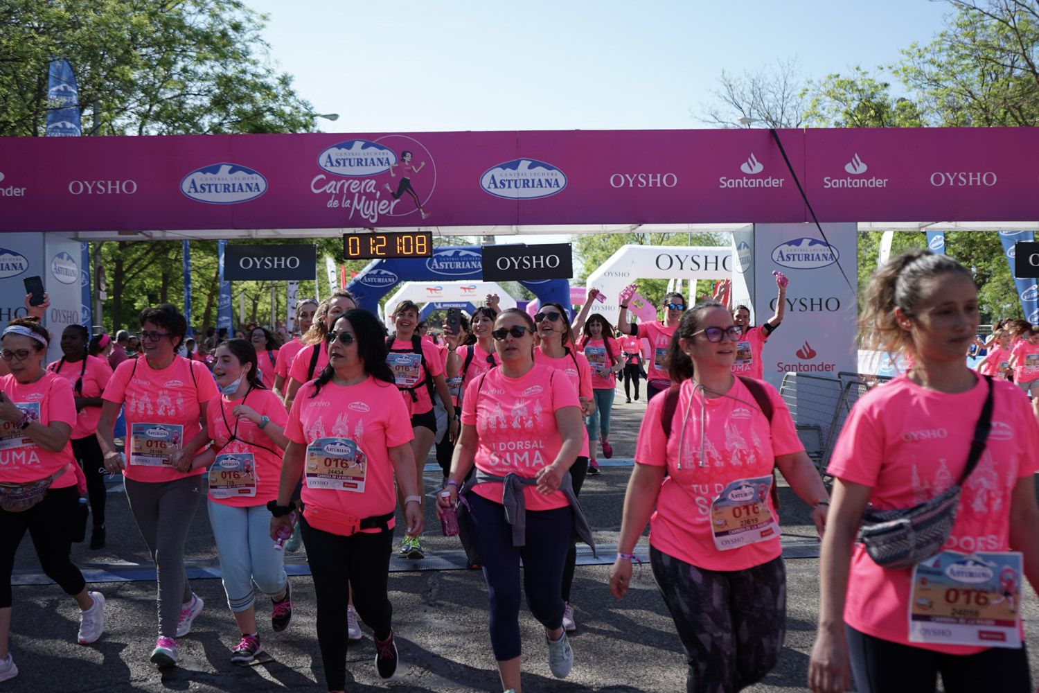Todas las fotos de meta de la Carrera de la Mujer de Madrid 03720