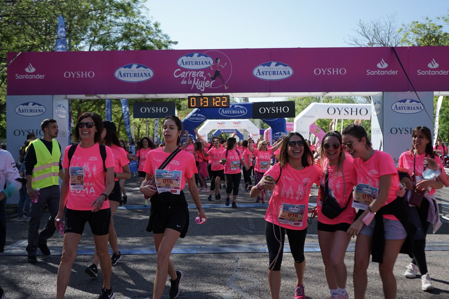 Todas las fotos de meta de la Carrera de la Mujer de Madrid 03831