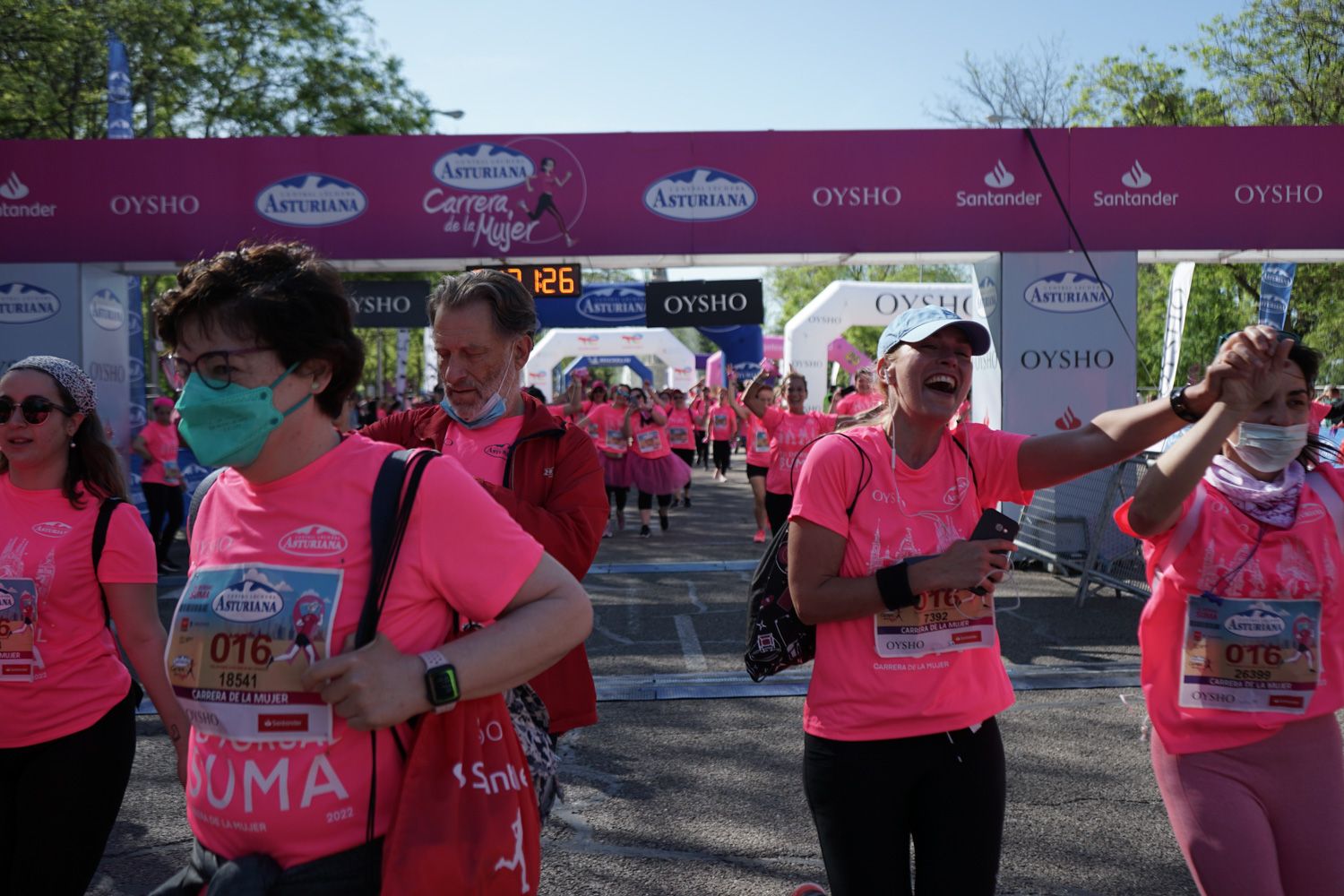 Todas las fotos de meta de la Carrera de la Mujer de Madrid 03724