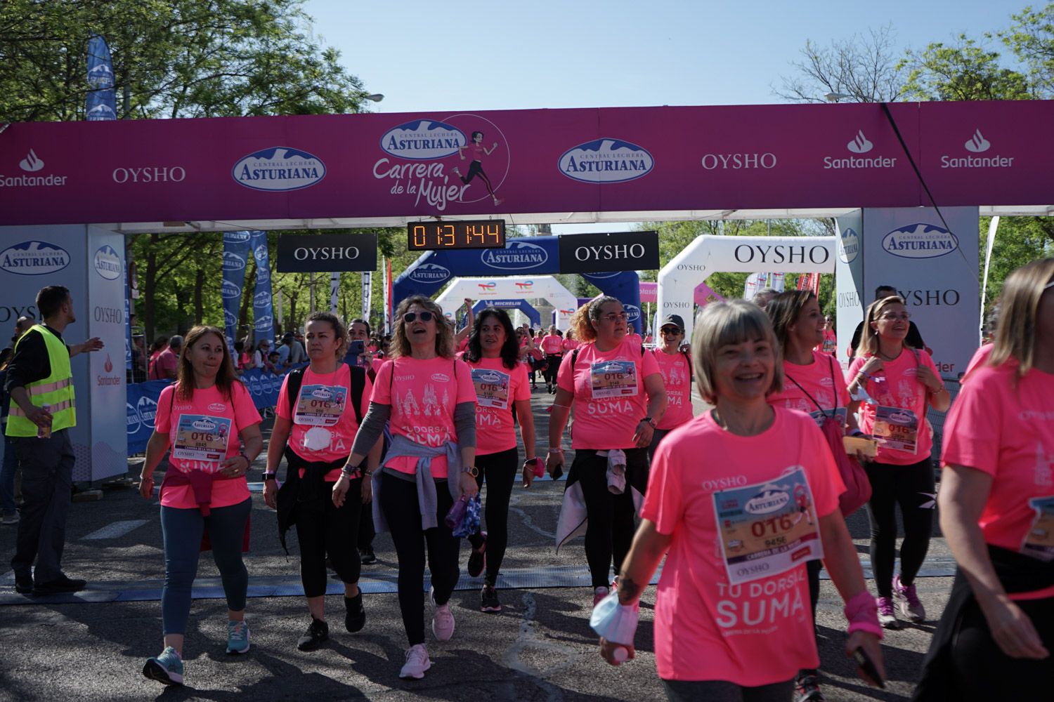 Todas las fotos de meta de la Carrera de la Mujer de Madrid 03836