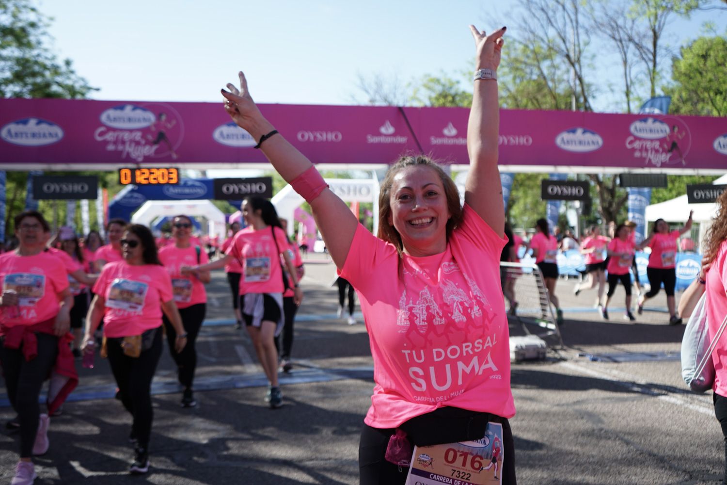 Todas las fotos de meta de la Carrera de la Mujer de Madrid 03726