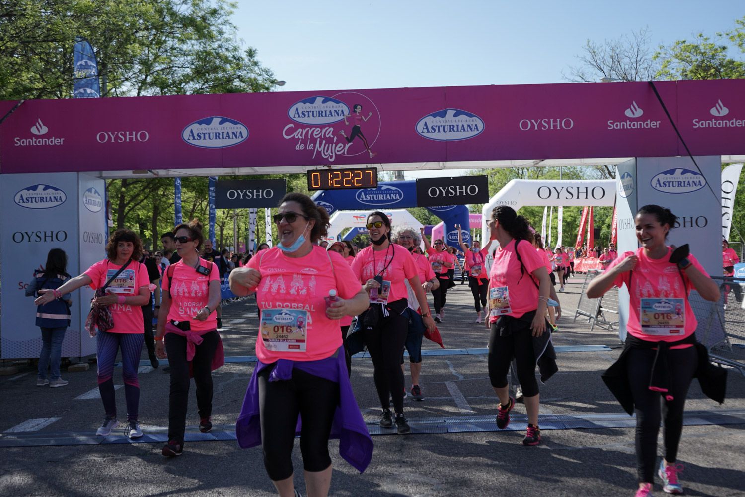 Todas las fotos de meta de la Carrera de la Mujer de Madrid 03731