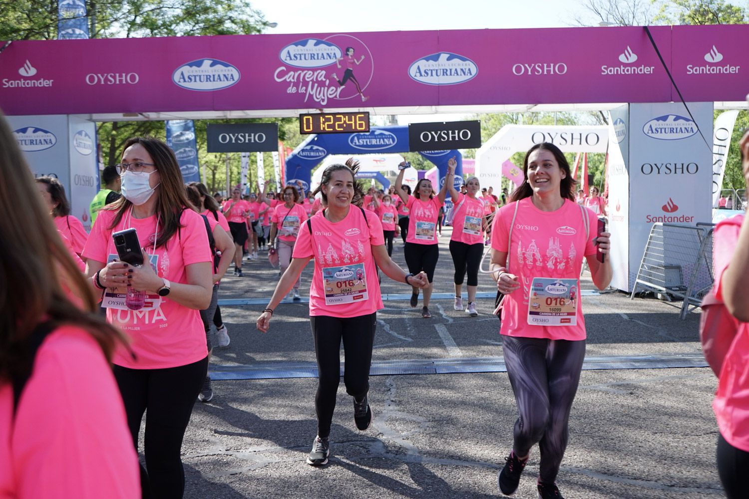 Todas las fotos de meta de la Carrera de la Mujer de Madrid 03735