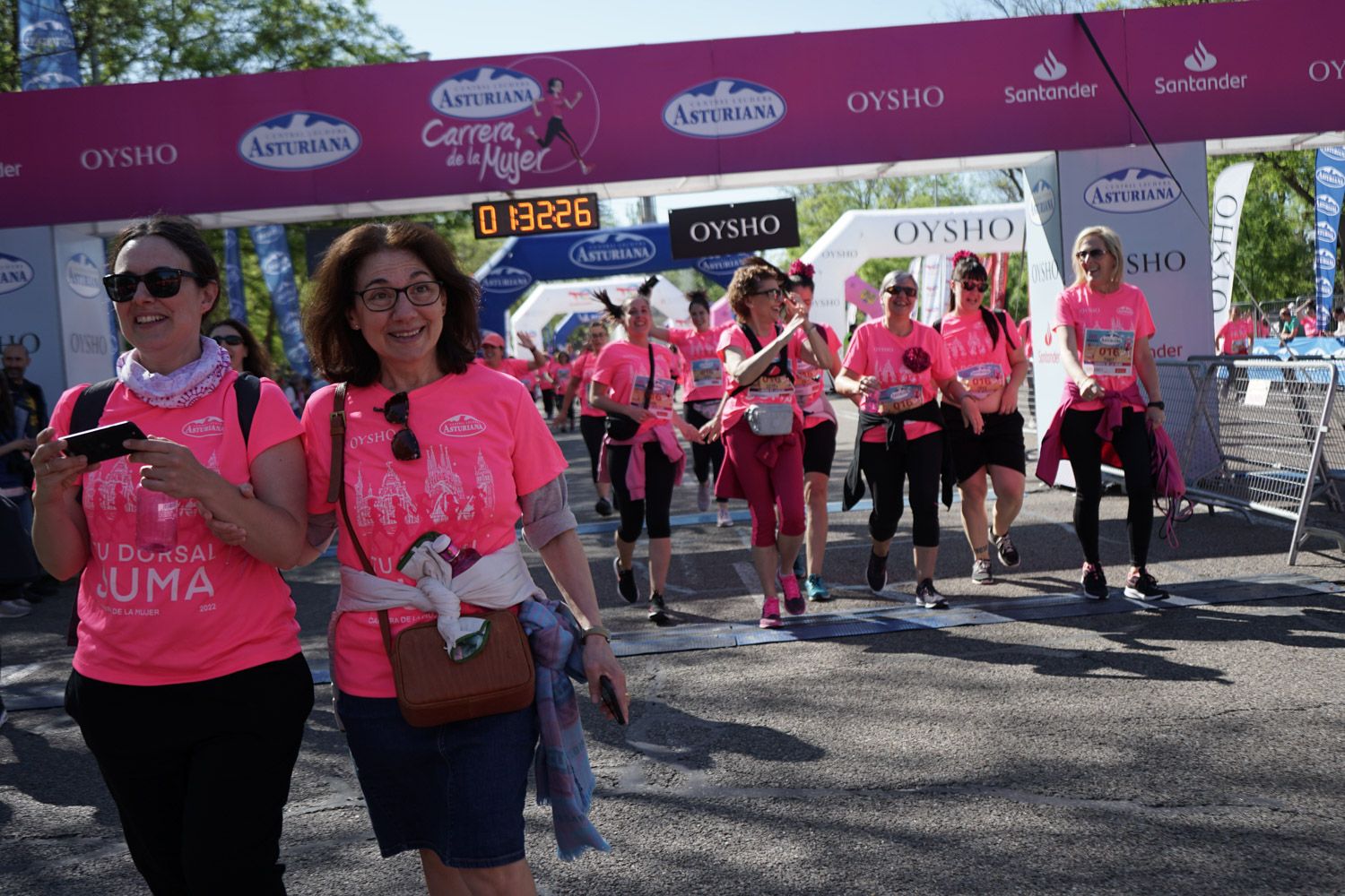 Todas las fotos de meta de la Carrera de la Mujer de Madrid 03844