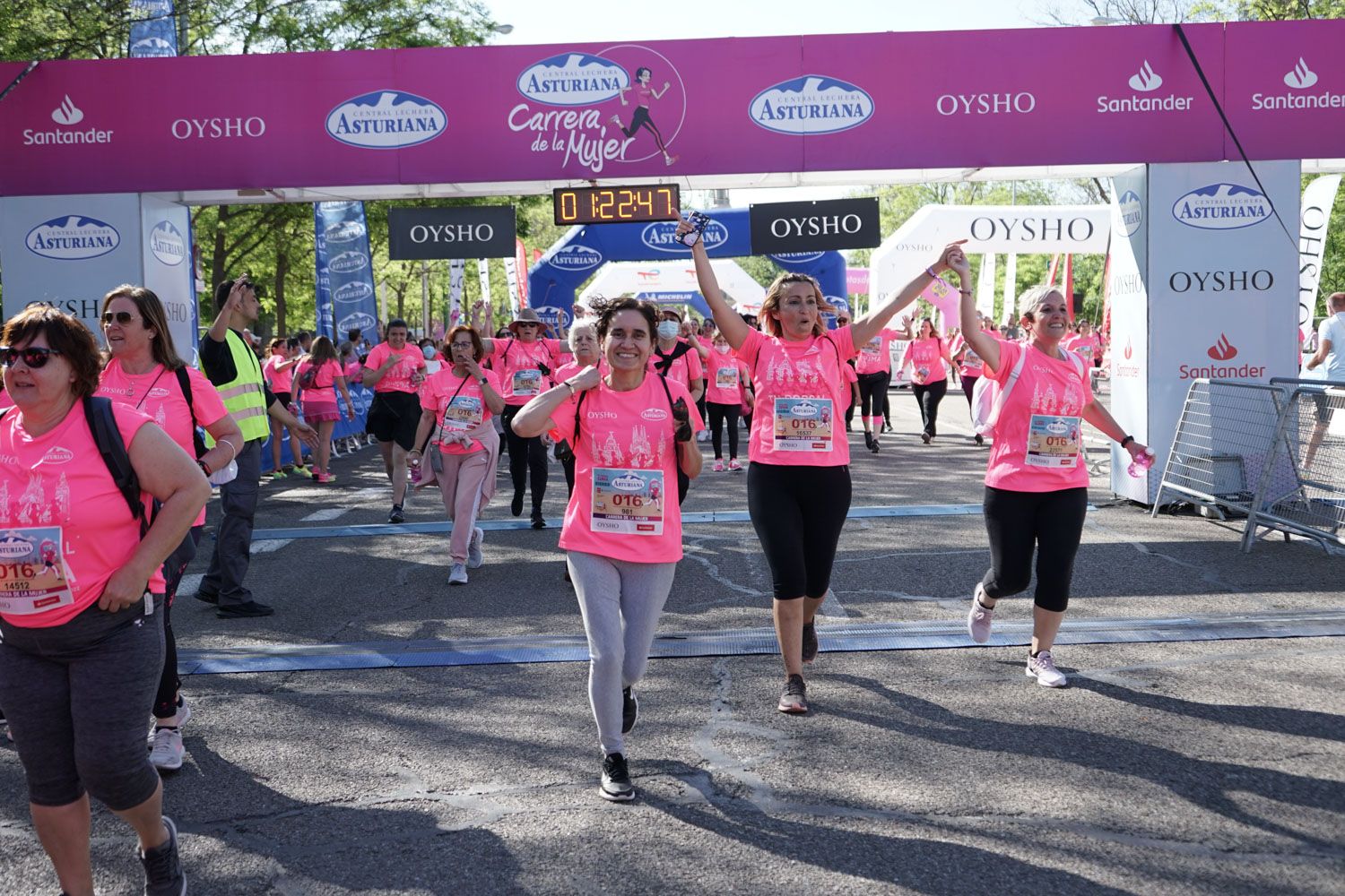 Todas las fotos de meta de la Carrera de la Mujer de Madrid 03736
