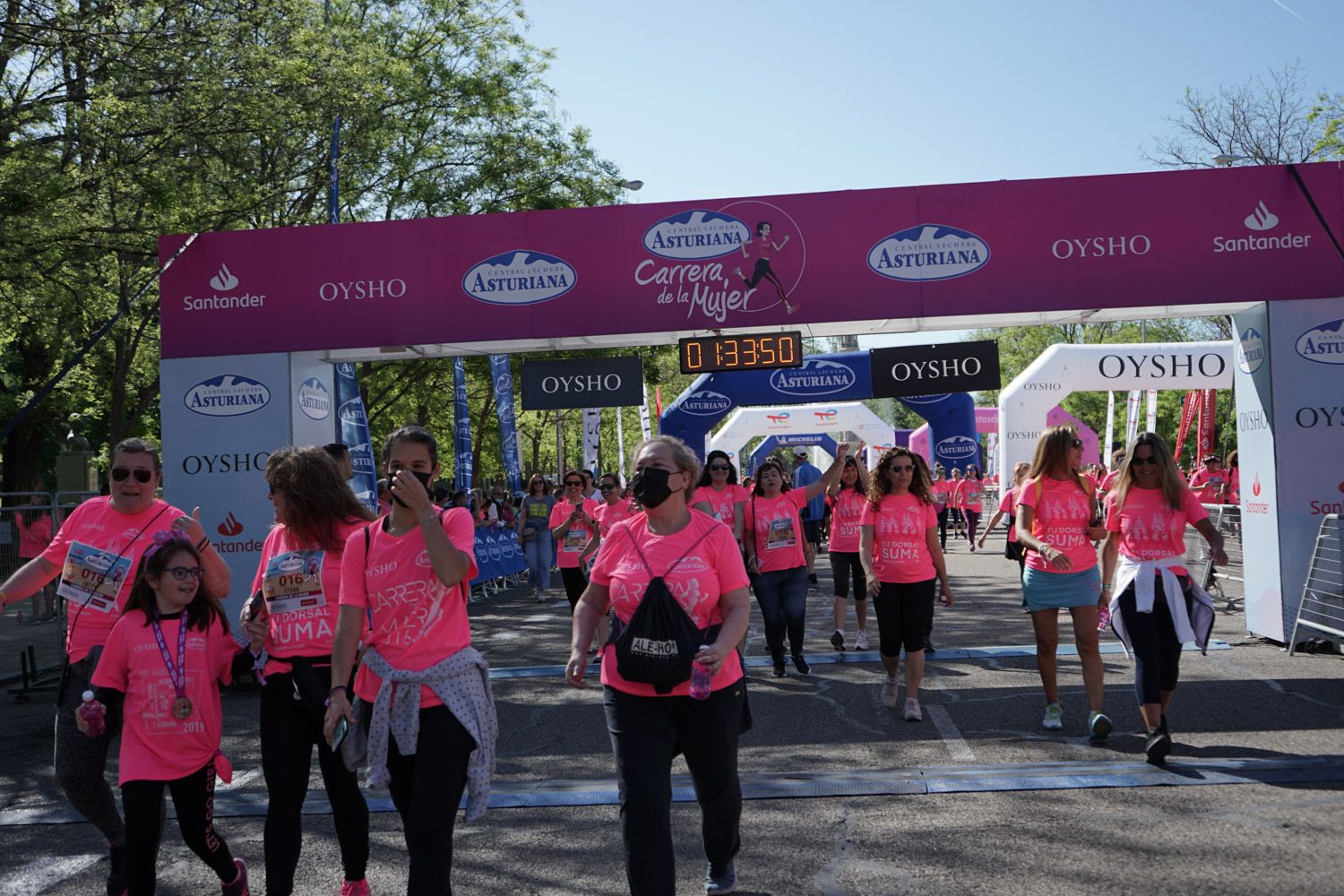 Todas las fotos de meta de la Carrera de la Mujer de Madrid 03849