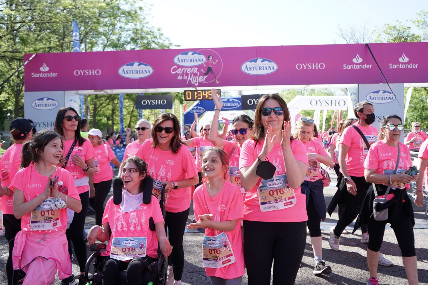 Todas las fotos de meta de la Carrera de la Mujer de Madrid 03854