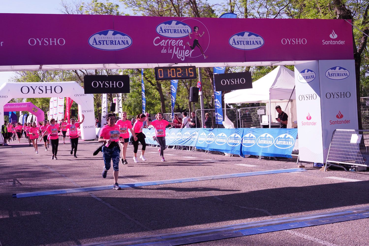 Todas las fotos de meta de la Carrera de la Mujer de Madrid 5081145
