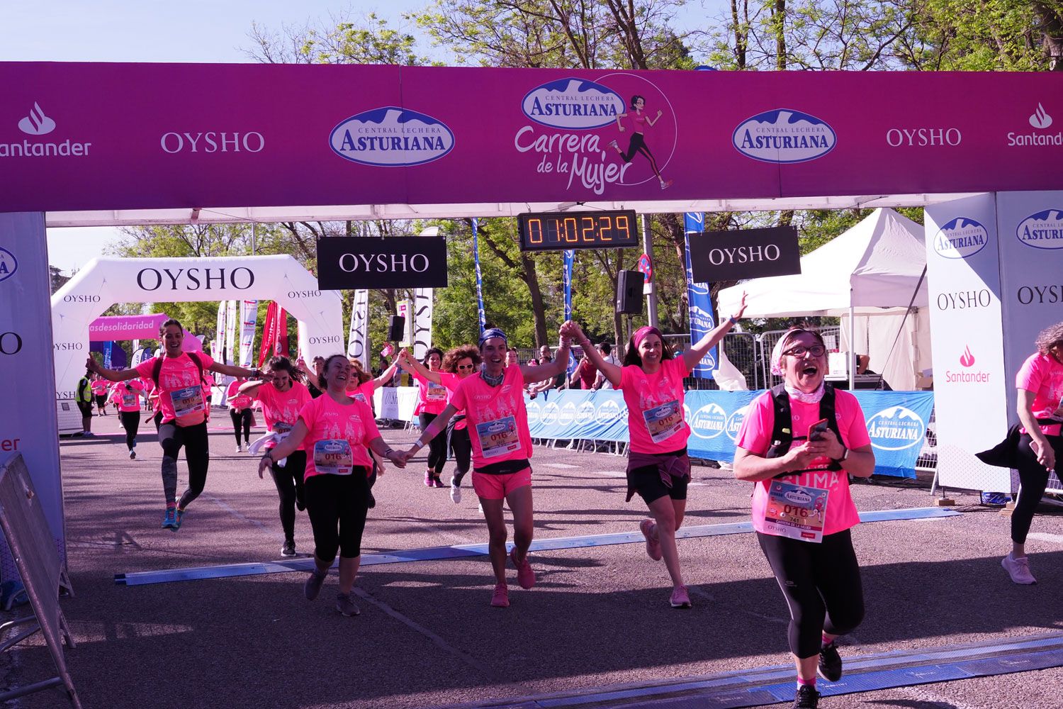 Todas las fotos de meta de la Carrera de la Mujer de Madrid 5081156