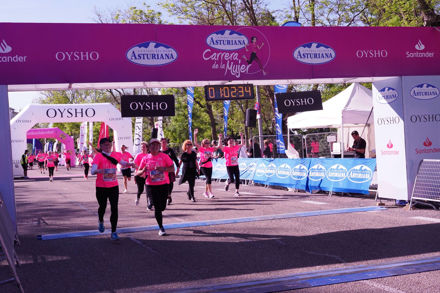Todas las fotos de meta de la Carrera de la Mujer de Madrid 5081160