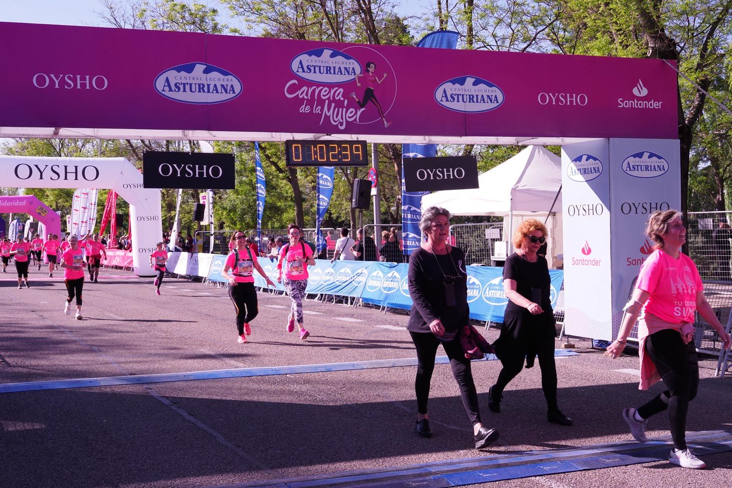 Todas las fotos de meta de la Carrera de la Mujer de Madrid 5081163