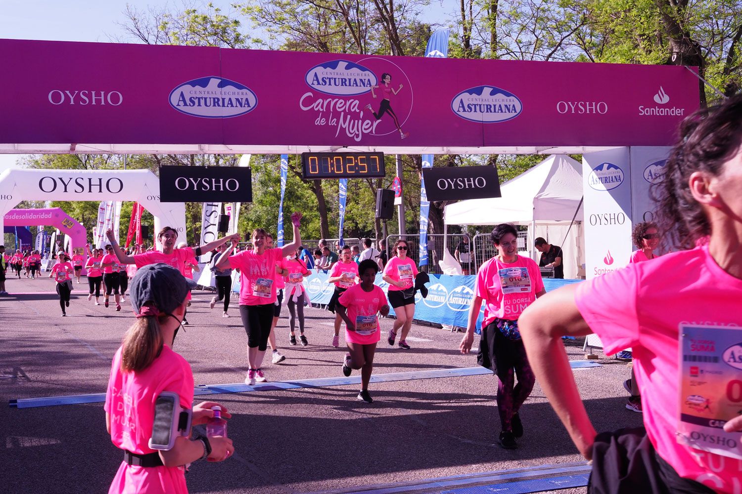 Todas las fotos de meta de la Carrera de la Mujer de Madrid 5081174
