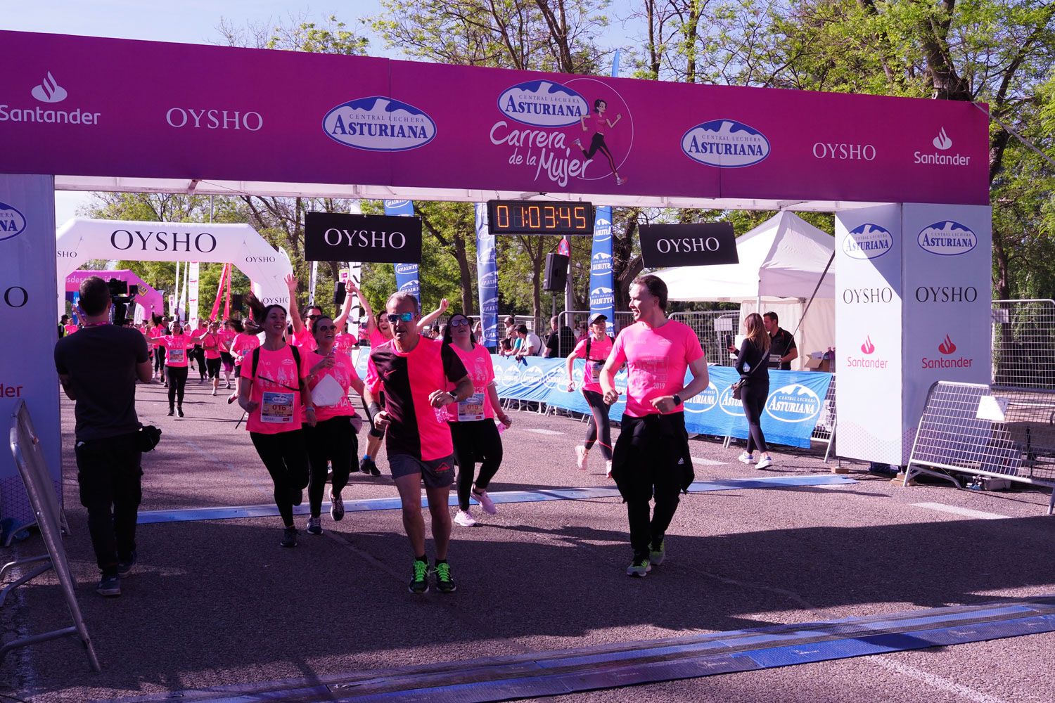 Todas las fotos de meta de la Carrera de la Mujer de Madrid 5081198