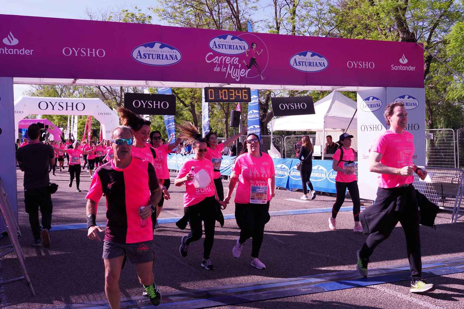 Todas las fotos de meta de la Carrera de la Mujer de Madrid 5081199