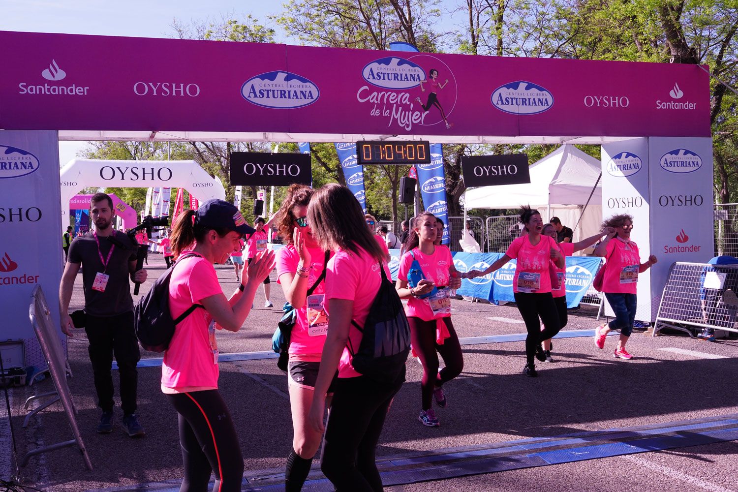 Todas las fotos de meta de la Carrera de la Mujer de Madrid 5081210