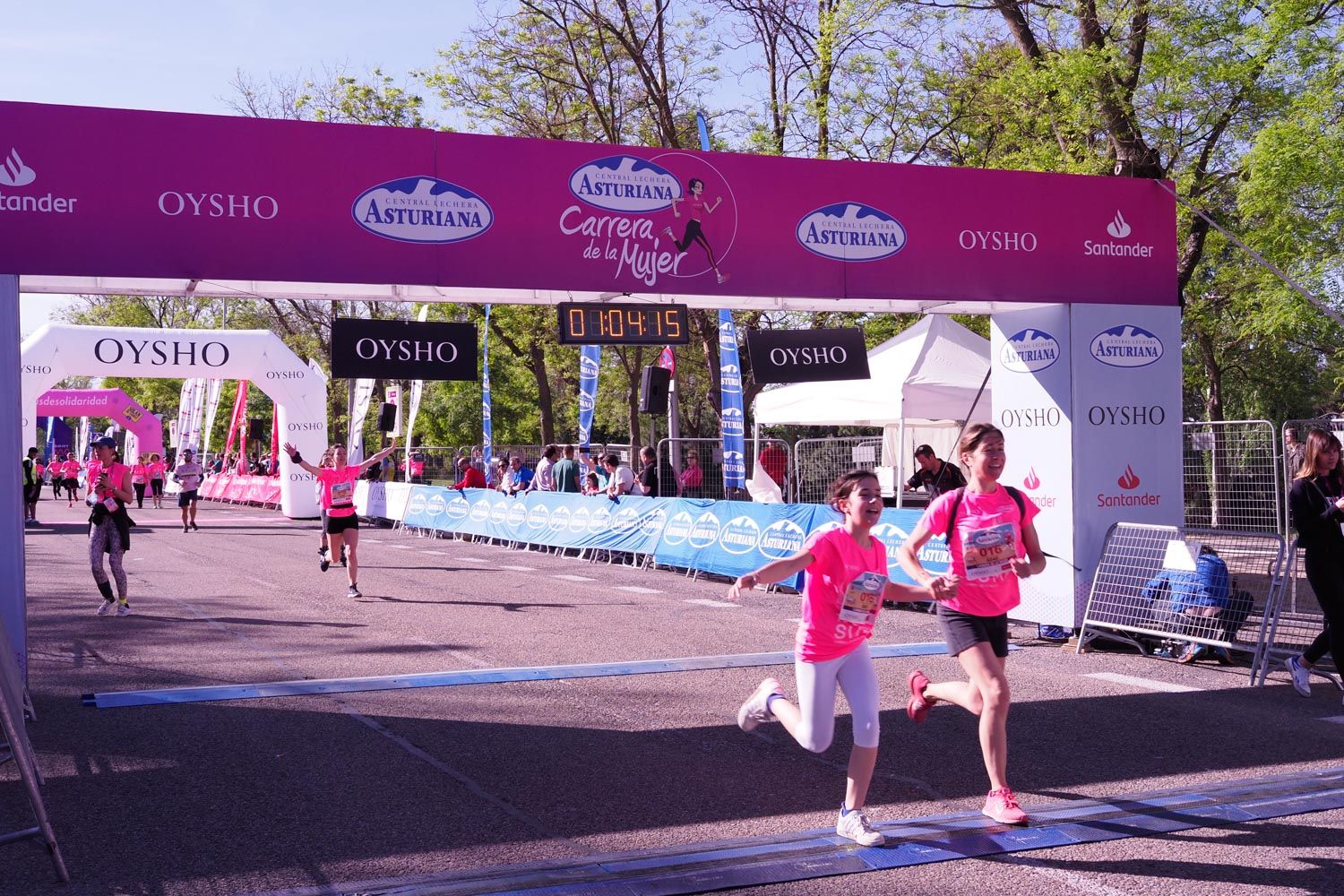 Todas las fotos de meta de la Carrera de la Mujer de Madrid 5081218