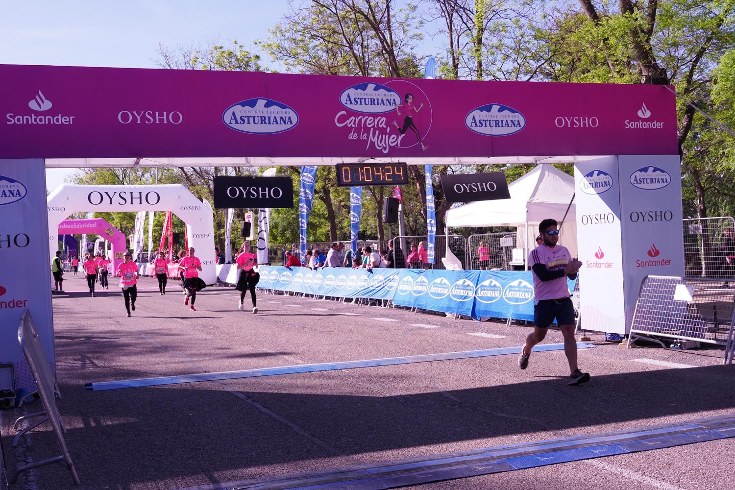Todas las fotos de meta de la Carrera de la Mujer de Madrid 5081222