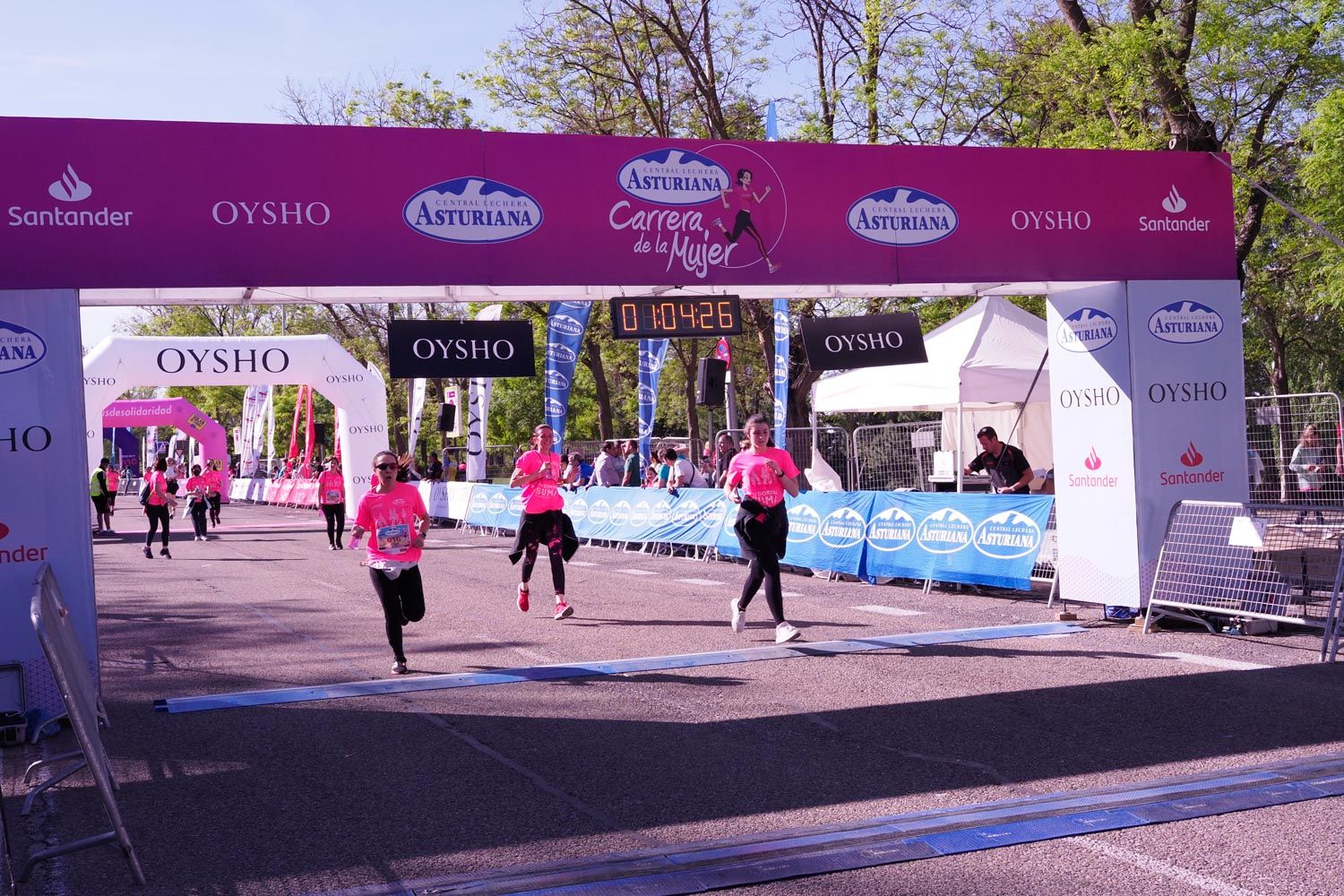 Todas las fotos de meta de la Carrera de la Mujer de Madrid 5081223