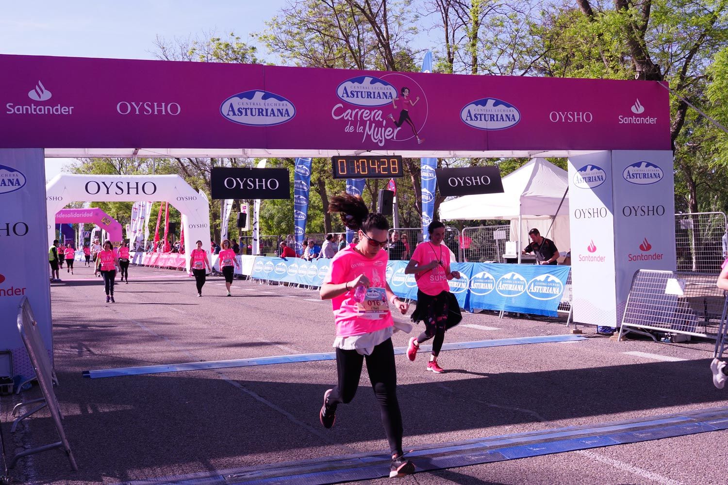 Todas las fotos de meta de la Carrera de la Mujer de Madrid 5081224