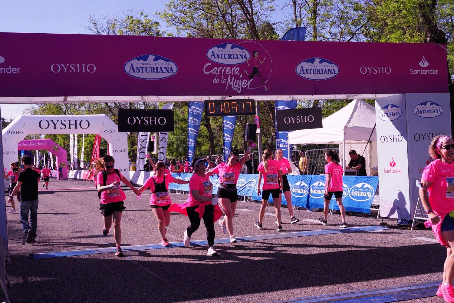 Todas las fotos de meta de la Carrera de la Mujer de Madrid 5081534