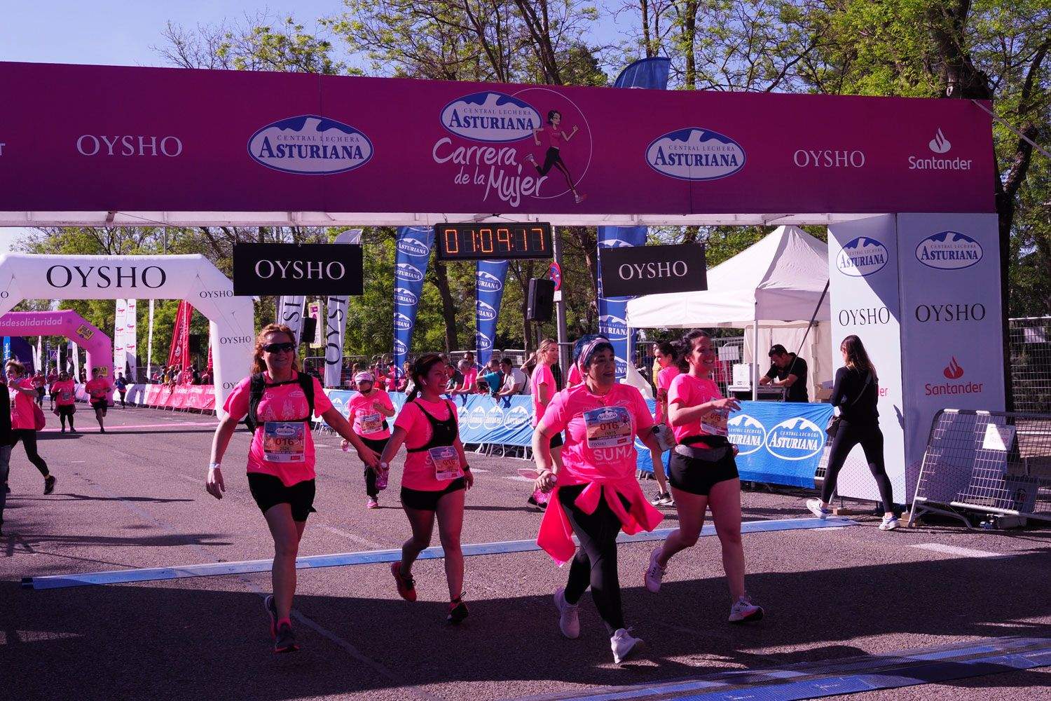 Todas las fotos de meta de la Carrera de la Mujer de Madrid 5081535