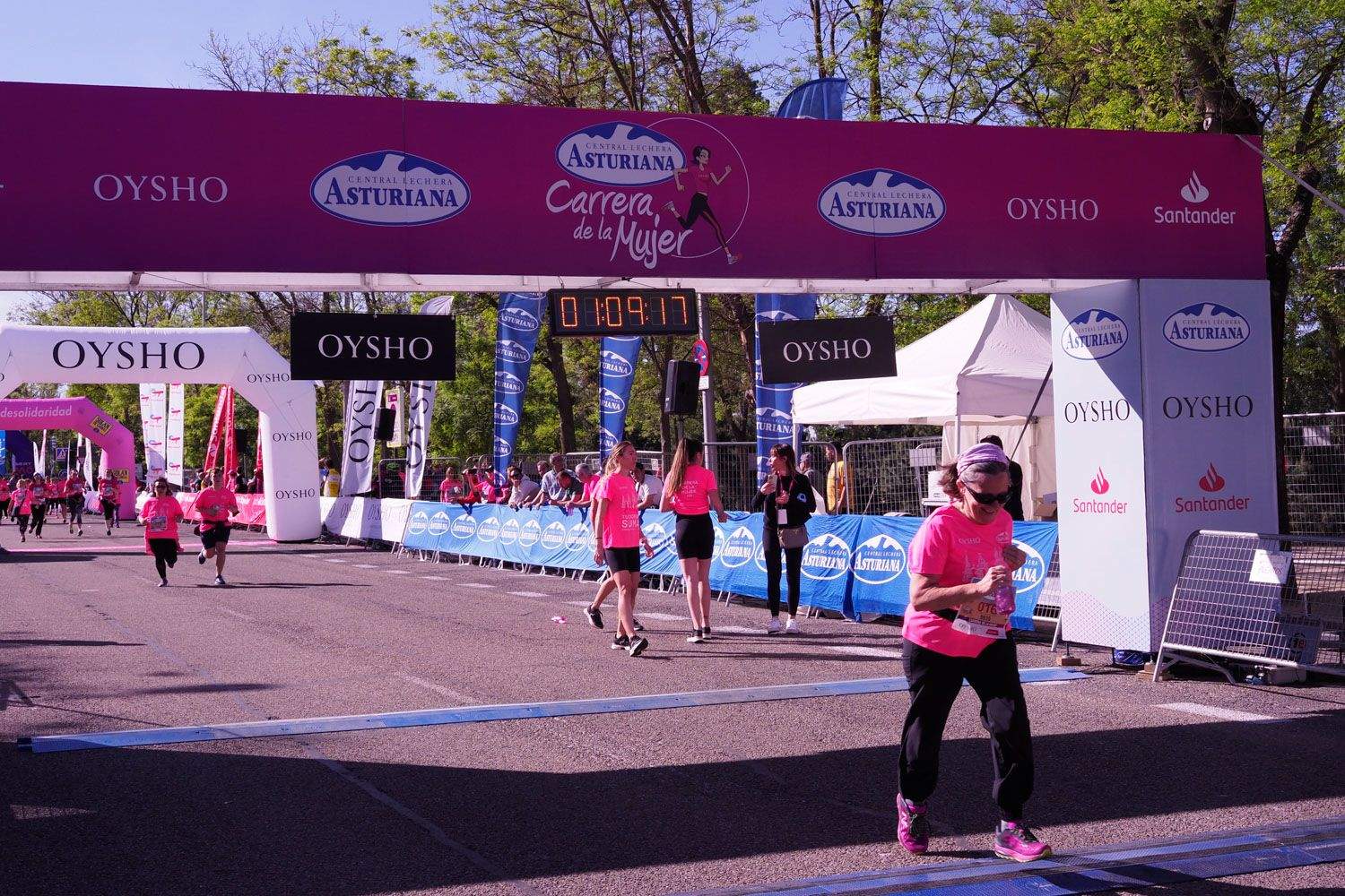 Todas las fotos de meta de la Carrera de la Mujer de Madrid 5081538