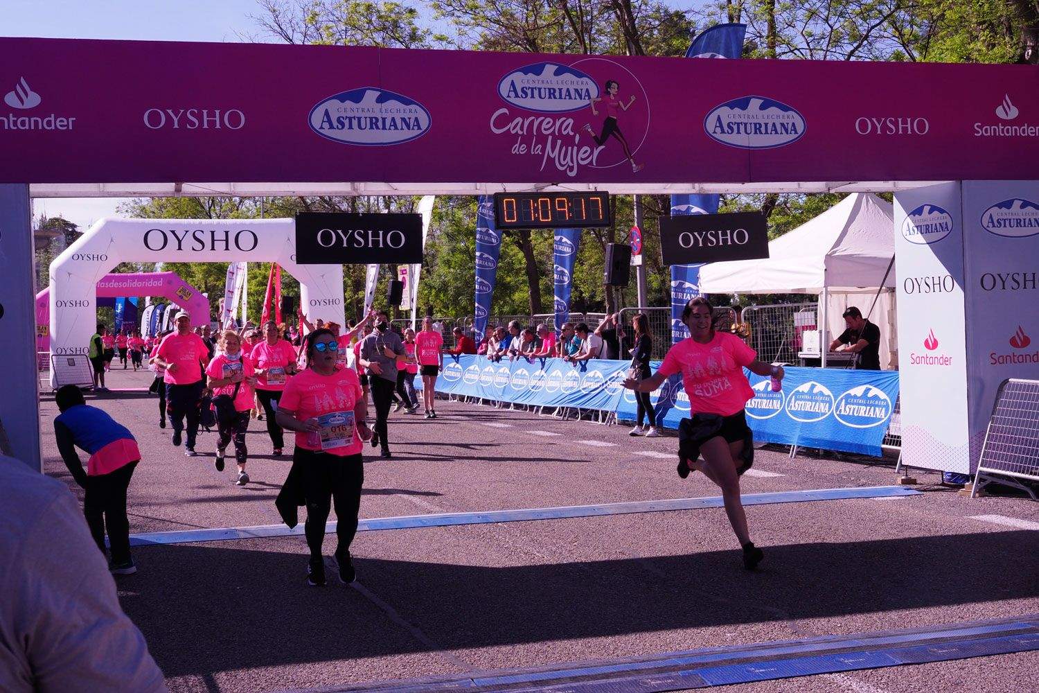 Todas las fotos de meta de la Carrera de la Mujer de Madrid 5081542