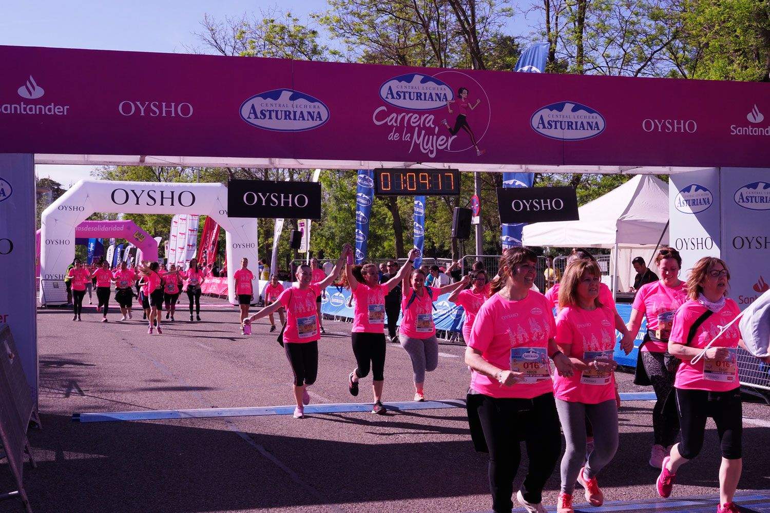 Todas las fotos de meta de la Carrera de la Mujer de Madrid 5081550