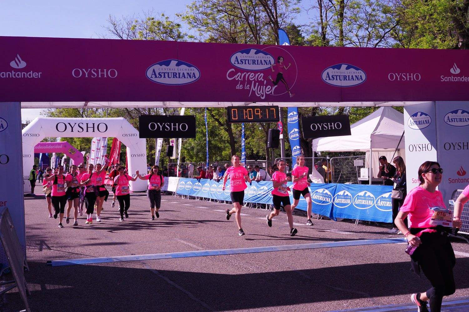Todas las fotos de meta de la Carrera de la Mujer de Madrid 5081561