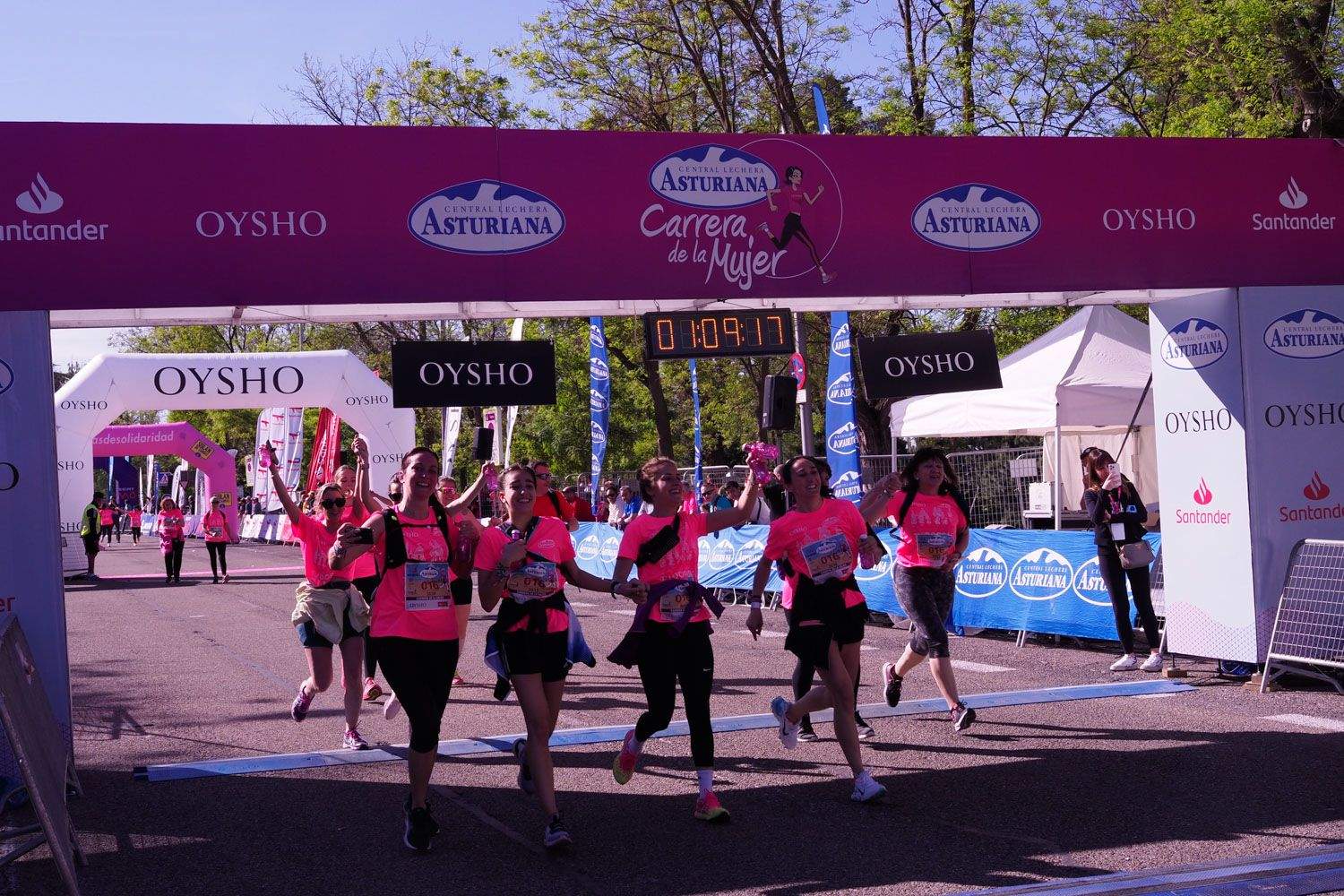 Todas las fotos de meta de la Carrera de la Mujer de Madrid 5081564