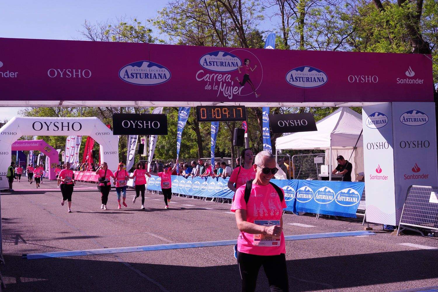 Todas las fotos de meta de la Carrera de la Mujer de Madrid 5081574