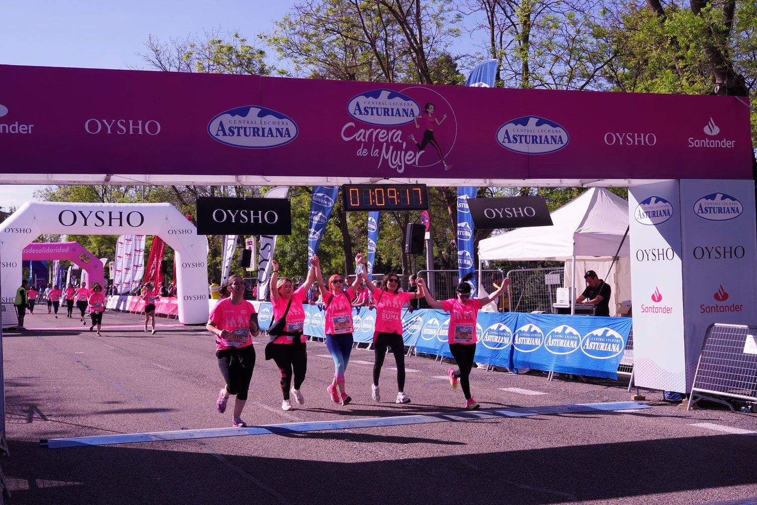 Todas las fotos de meta de la Carrera de la Mujer de Madrid 5081575