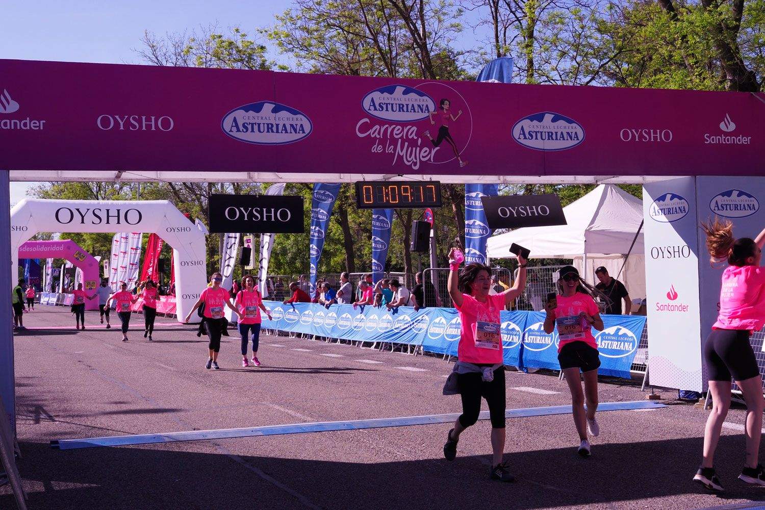 Todas las fotos de meta de la Carrera de la Mujer de Madrid 5081578