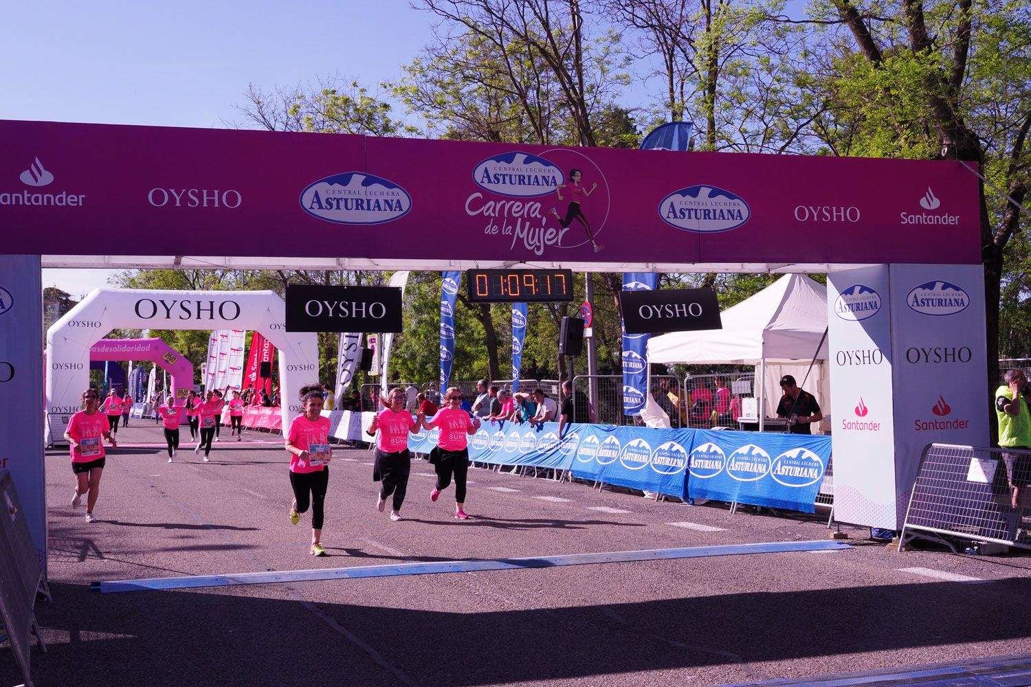 Todas las fotos de meta de la Carrera de la Mujer de Madrid 5081586
