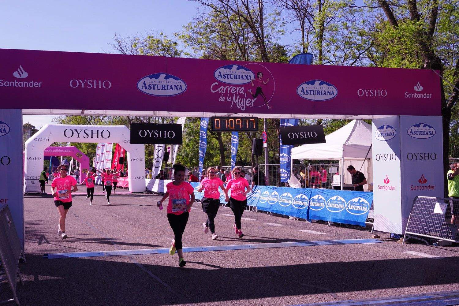 Todas las fotos de meta de la Carrera de la Mujer de Madrid 5081587