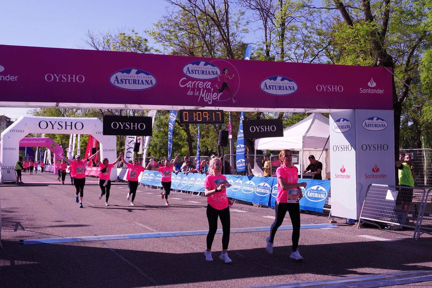 Todas las fotos de meta de la Carrera de la Mujer de Madrid 5081592