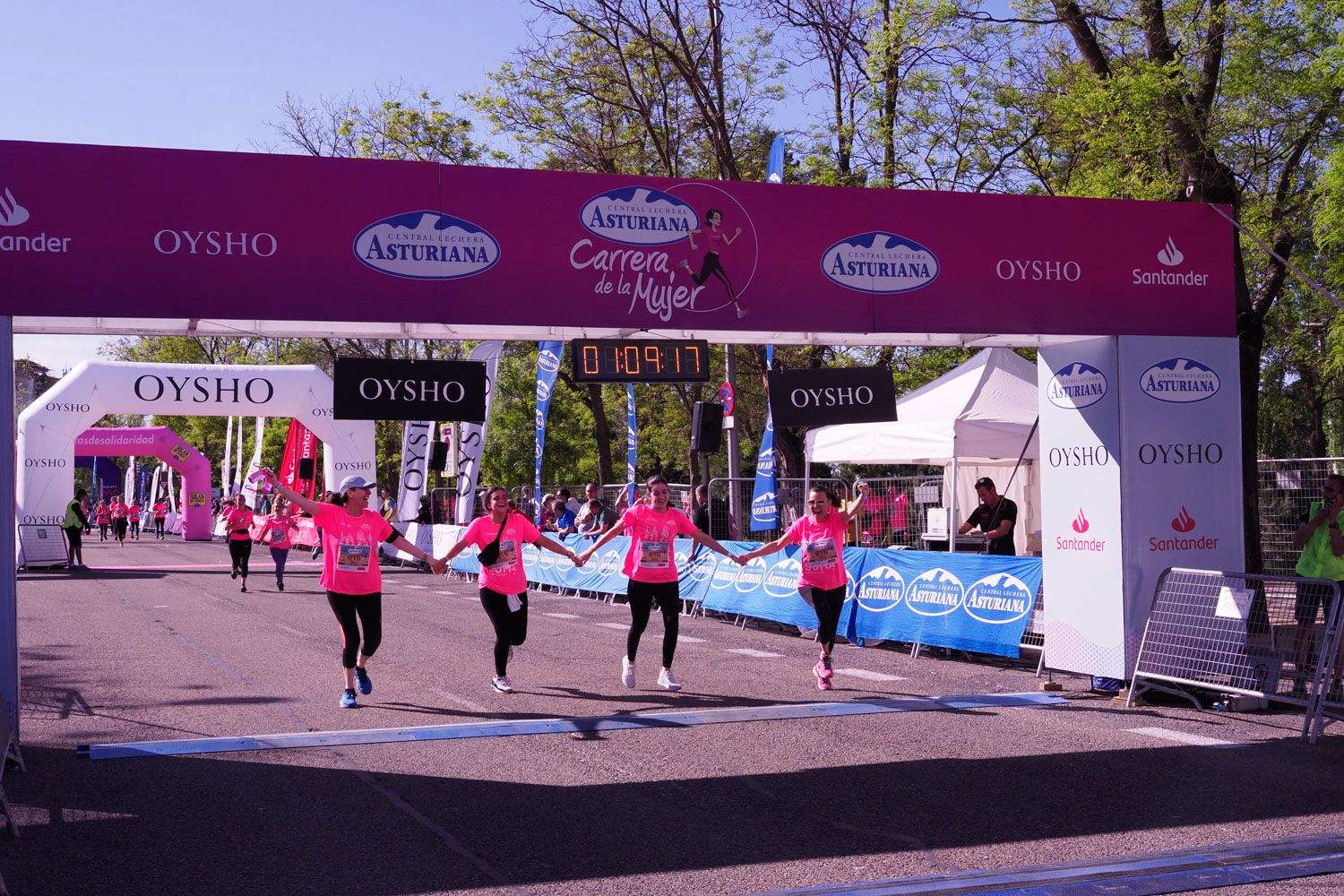 Todas las fotos de meta de la Carrera de la Mujer de Madrid 5081593