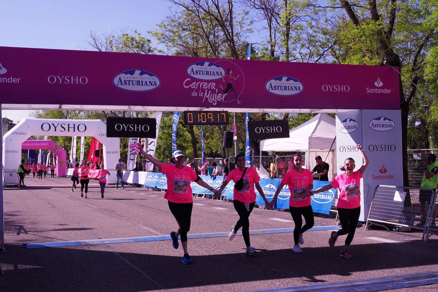 Todas las fotos de meta de la Carrera de la Mujer de Madrid 5081594